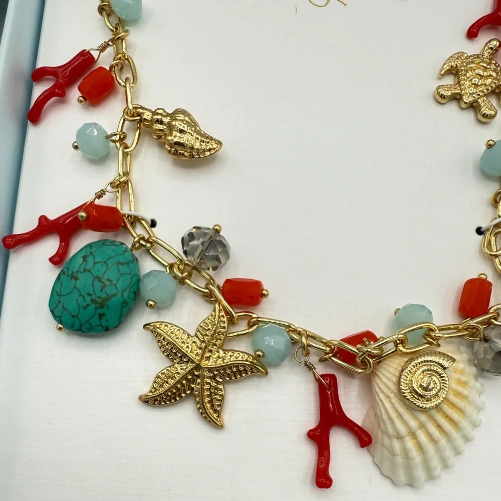 House of Harlow Natural Shell Necklace 17” with 3” Extender, (NIB) New in Box